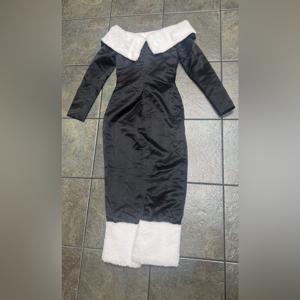 Black Santa Dress with White Fur Trim Small (size 2) - Picture 4 of 11